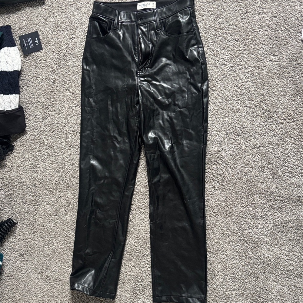 Abercrombie & Fitch Black High-Rise Pants